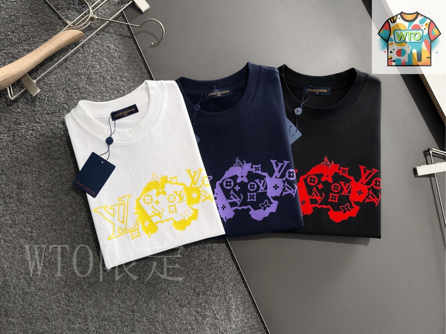 【シンプルで万能なデザイン♪】Louis Vuitton★シャツ 今日特価】Louis Vuitton 2025 SS Crew T-shirt ルイ・ヴィトン