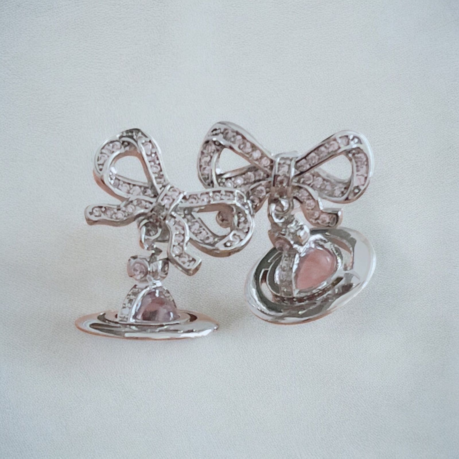 ヴィヴィアンウエストウッド　ドロップリボン　ピアス　ピンク　スモールオーブ ヴィヴィアンウエストウッド VivienneWestwood ドロップリボン