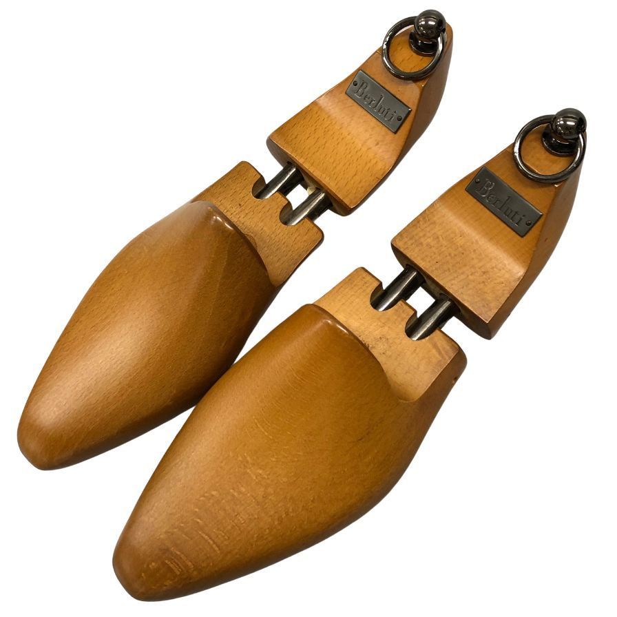 幻のブランド・名靴タニノクリスティのウイングチップ内羽根デザイン、紳士シューズ 幻のブランド・名靴タニノクリスティのウイングチップ内羽根デザイン