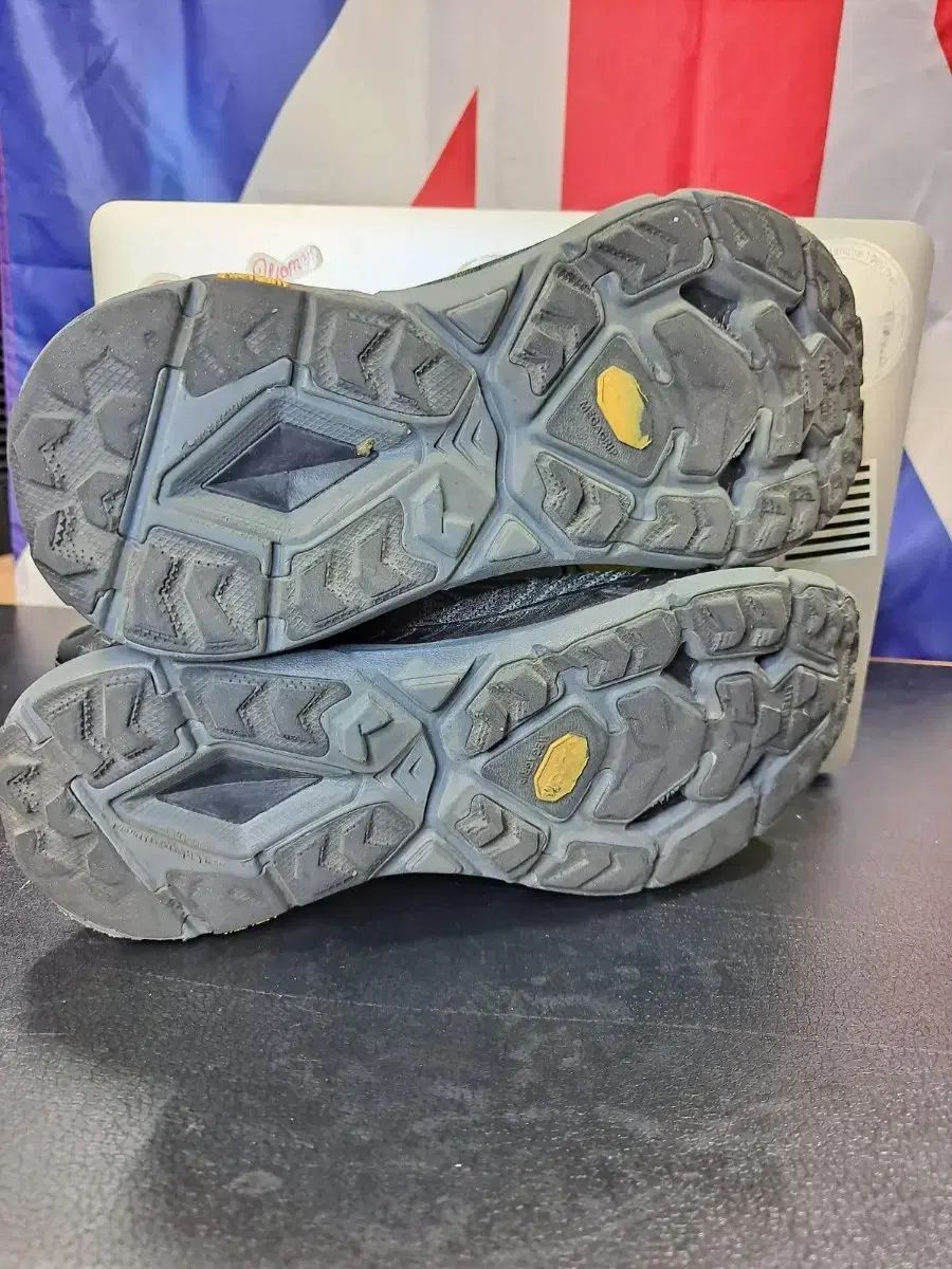 ランニングシューズ