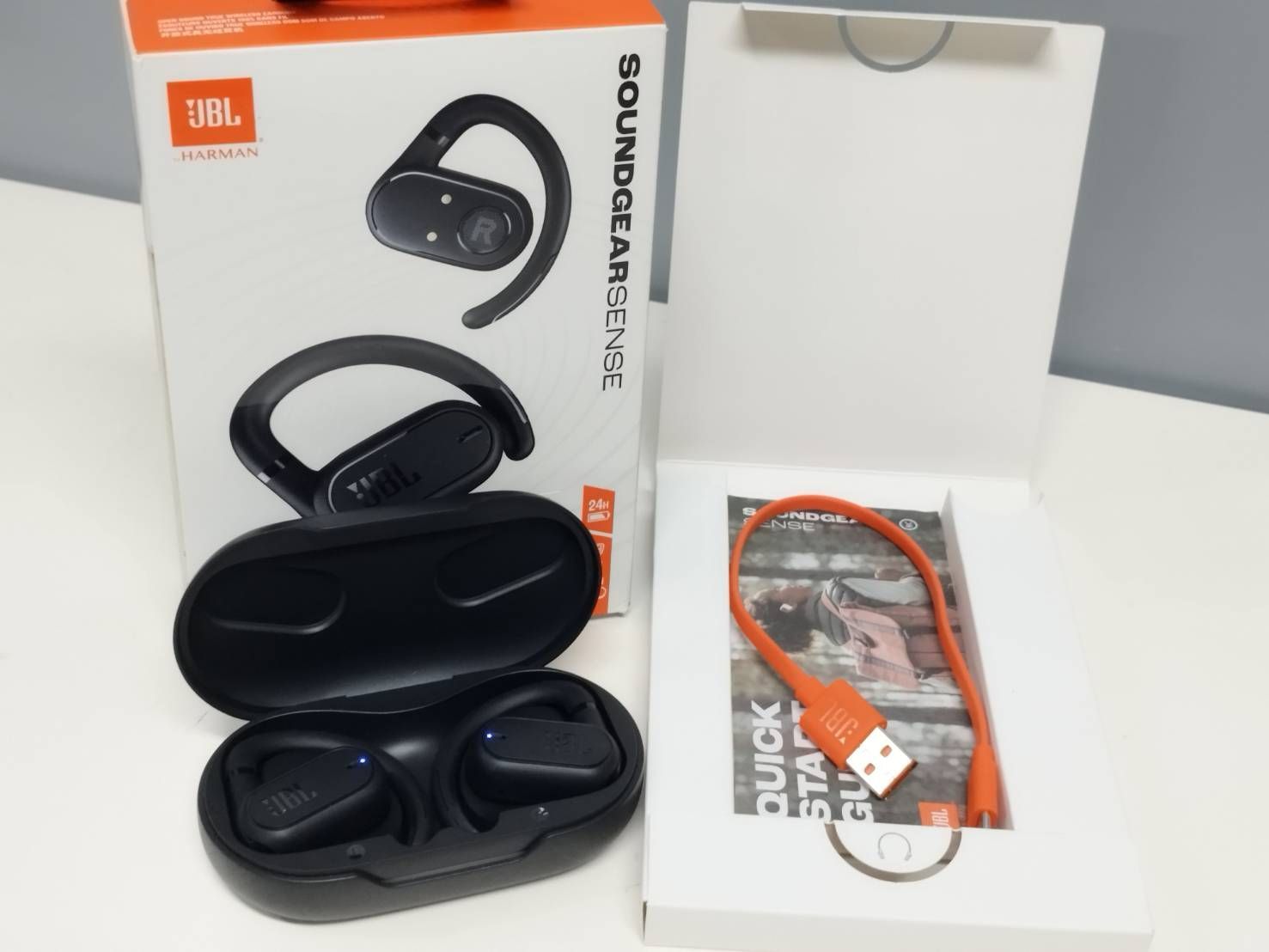 JBL SOUNDGEAR SENSE ワイヤレスイヤホン