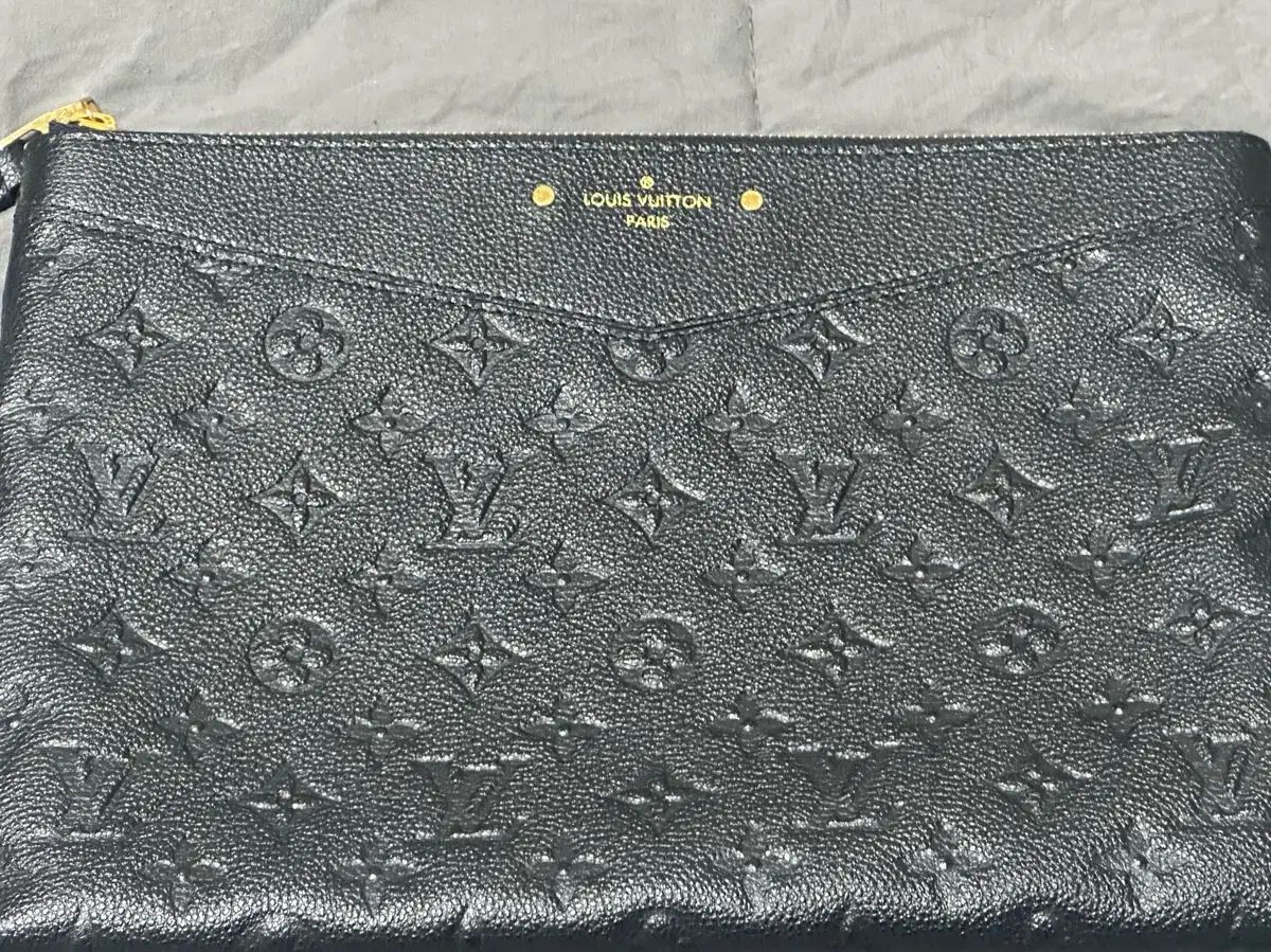 Louis Vuitton ルイヴィトン デイリー ポーチ モノグラム アンプレット ブラック
