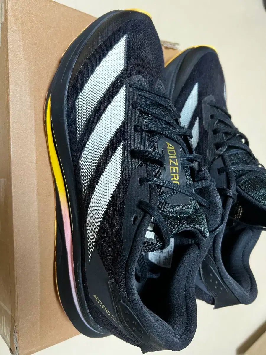 アディダス アディゼロ SL2 270