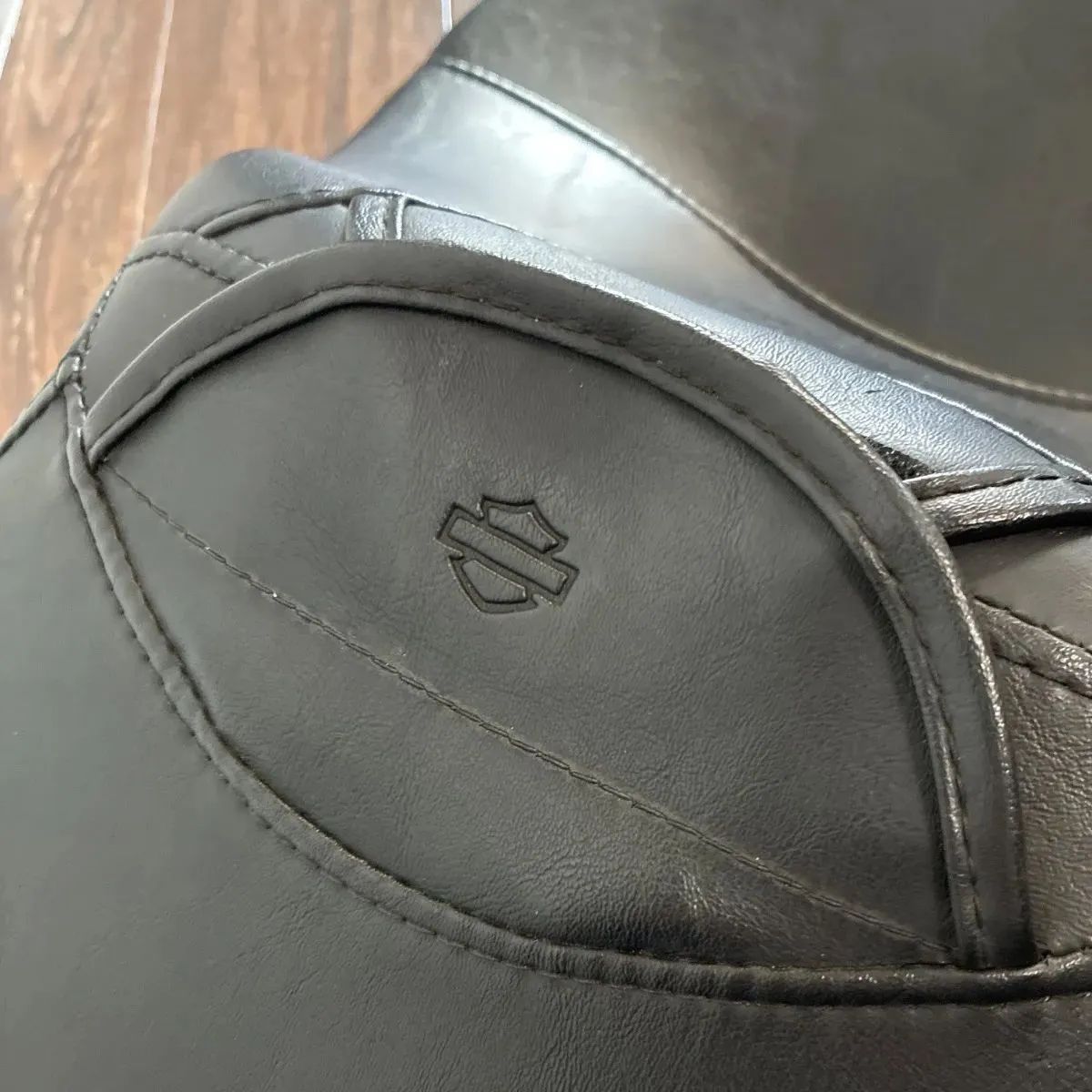 ハーレー シート