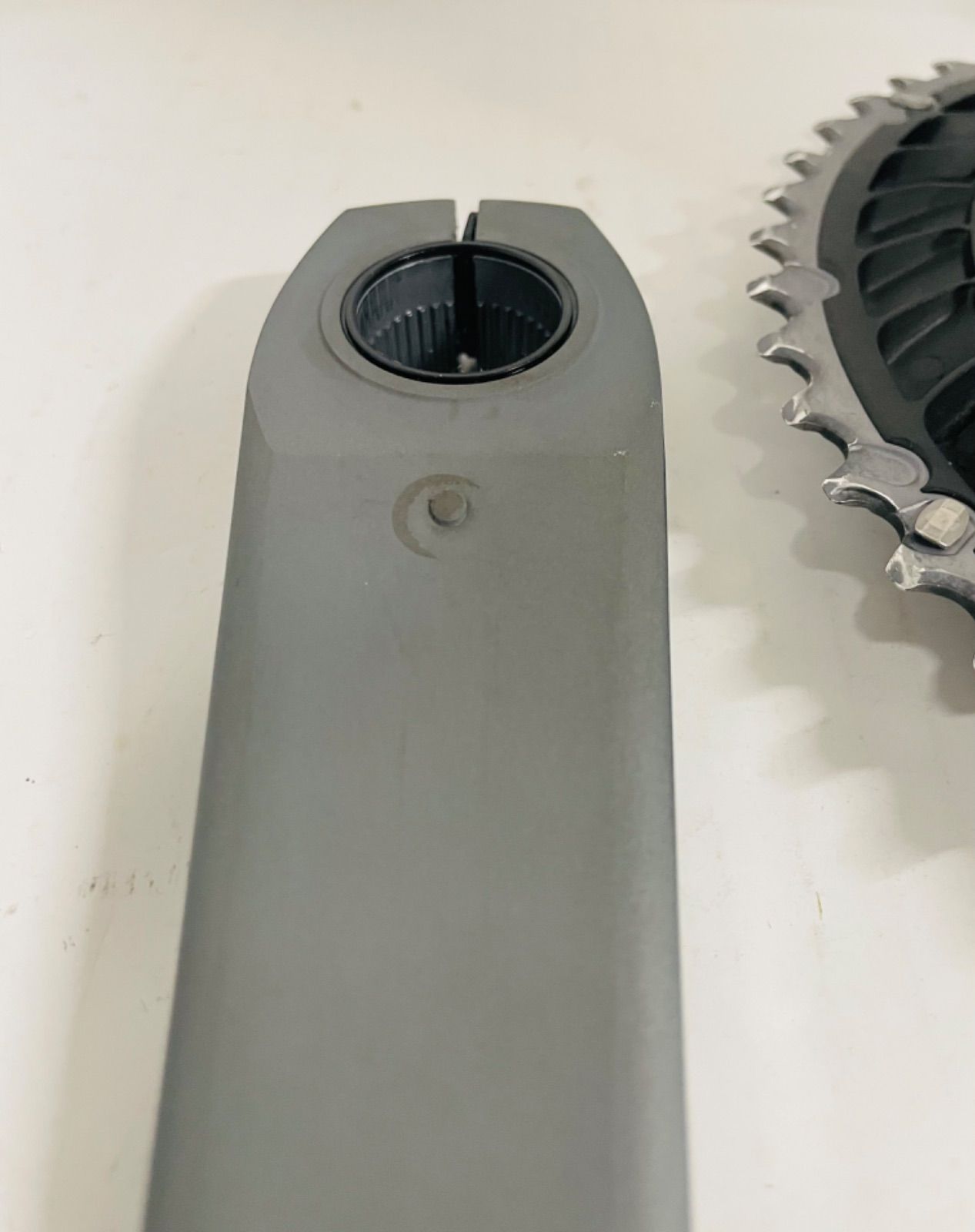 R7000  170mmクランク シルバー Amazon | シマノ(SHIMANO) FC-R7000 クランクセット