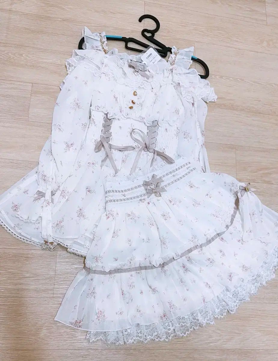 LIZLISA シフォンワンピース フロントティアードシフォンワンピース