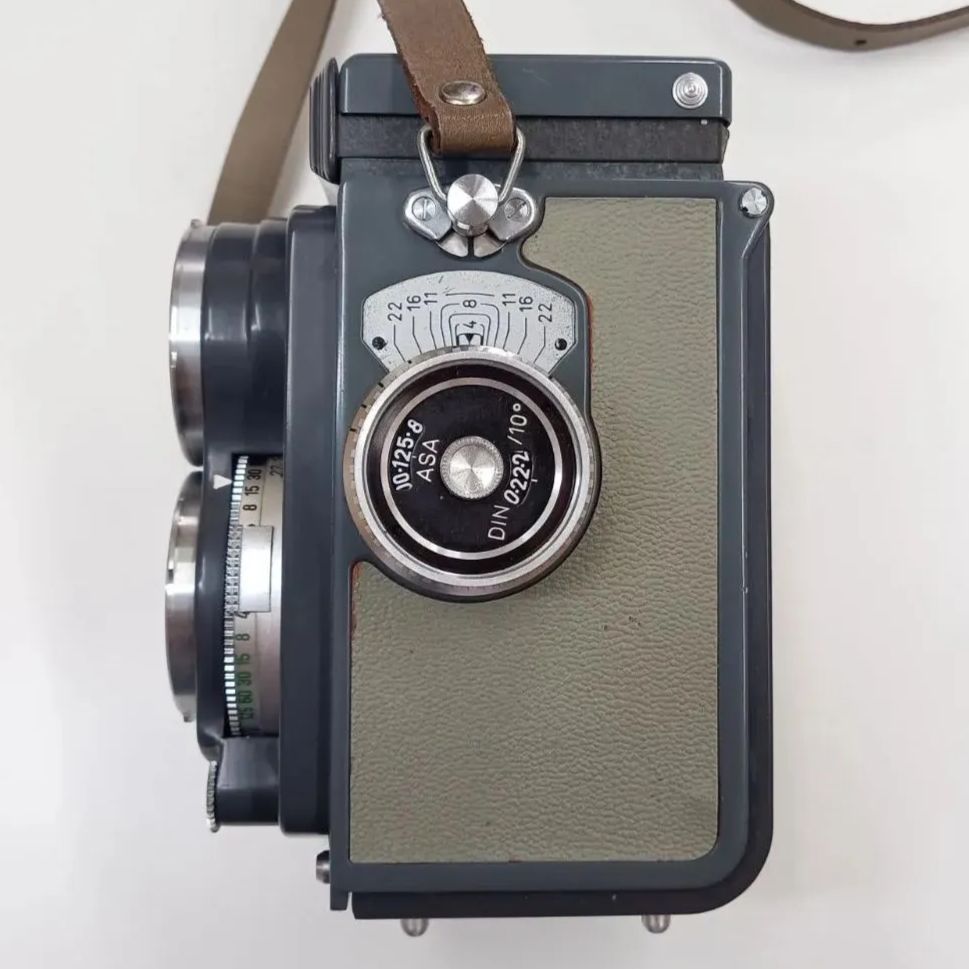 お宝希少 極美品 ドイツ名門】 ドイツ製 ROLLEI FLEX ローライ フレックス ベビーローライ ４×４ 二眼レフカメラ（SNA） - メルカリ