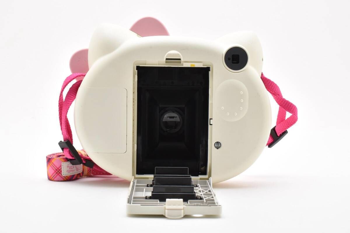 インスタントカメラ