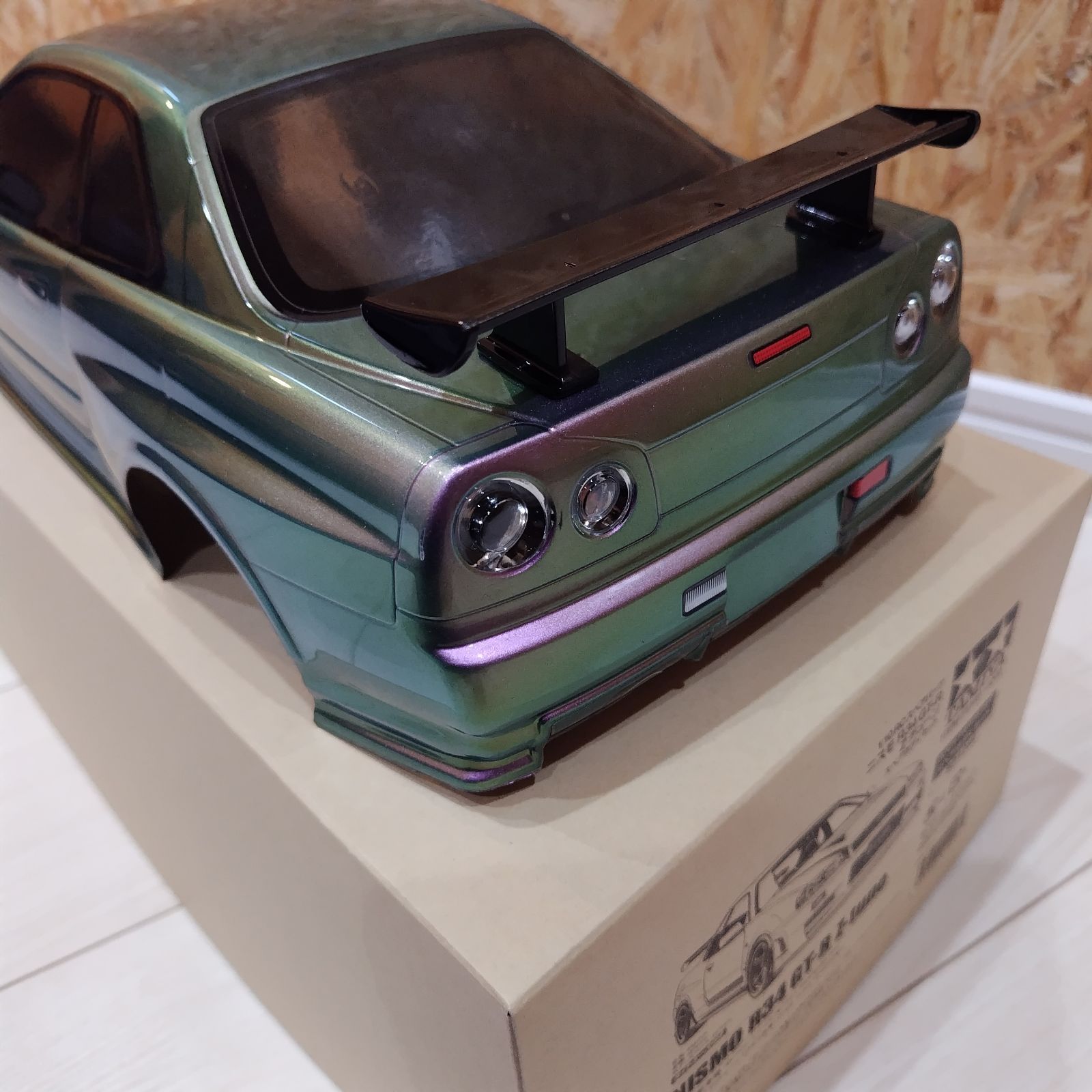 塗装済 RCカー
