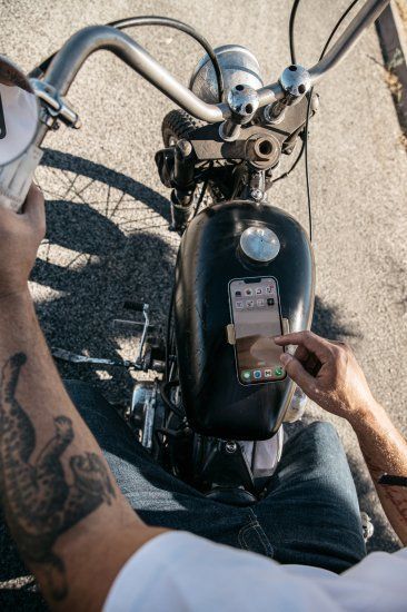 フリークマウント スマホホルダー