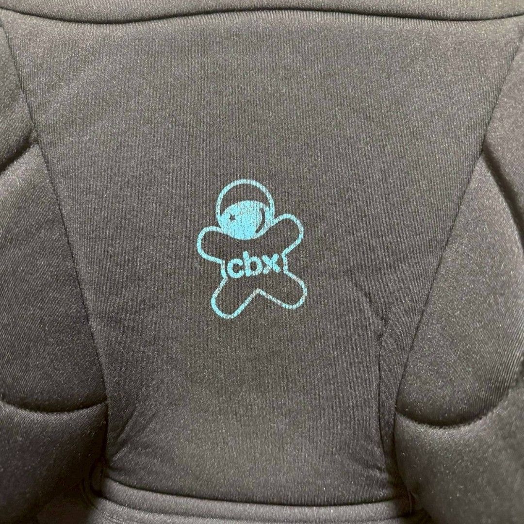 低価格! Cybex Aura-Fix Black チャイルドシート