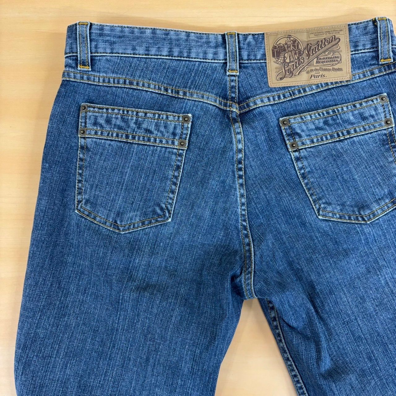 LOUIS VUITTON ダークデニム ストレートデニム 40 LOUIS VUITTON ダークデニム ストレートデニム 40 LOUIS VUITTON