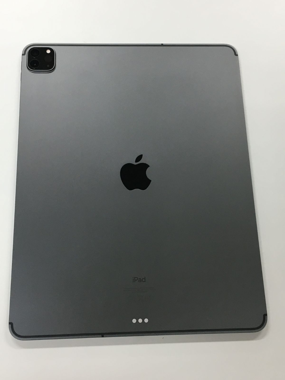 極美品 SIMフリー Apple iPad Pro 12.9インチ (第4世代) Wi-Fi