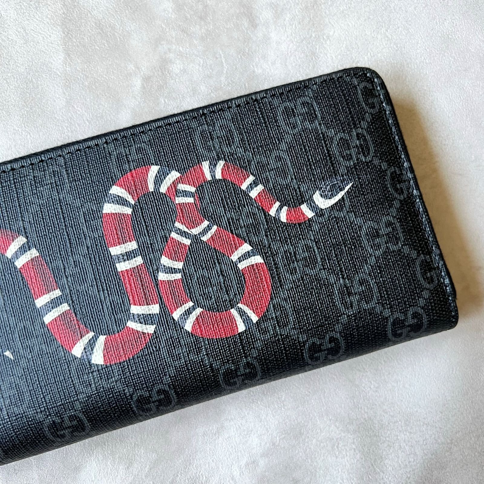 新品未使用箱付き】GUCCI キングスネーク GG スプリーム ジップ 長財布