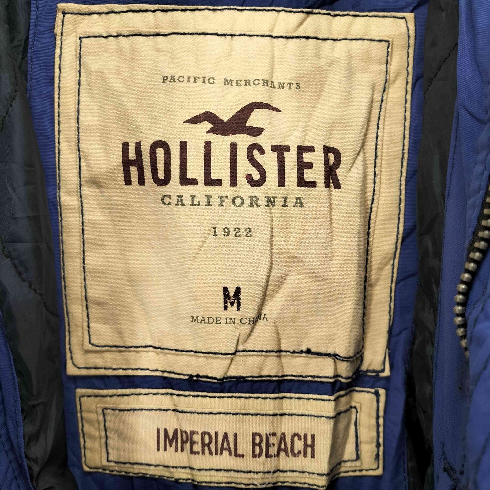 マニア必見 美品 HOLLISTER ホリスター ロゴ刺繍ワッペン アーミージャケット カーキ系 Sサイズ □ 良品 □ HOLLISTER ホリスター □ パーカー □ ジップアップ S