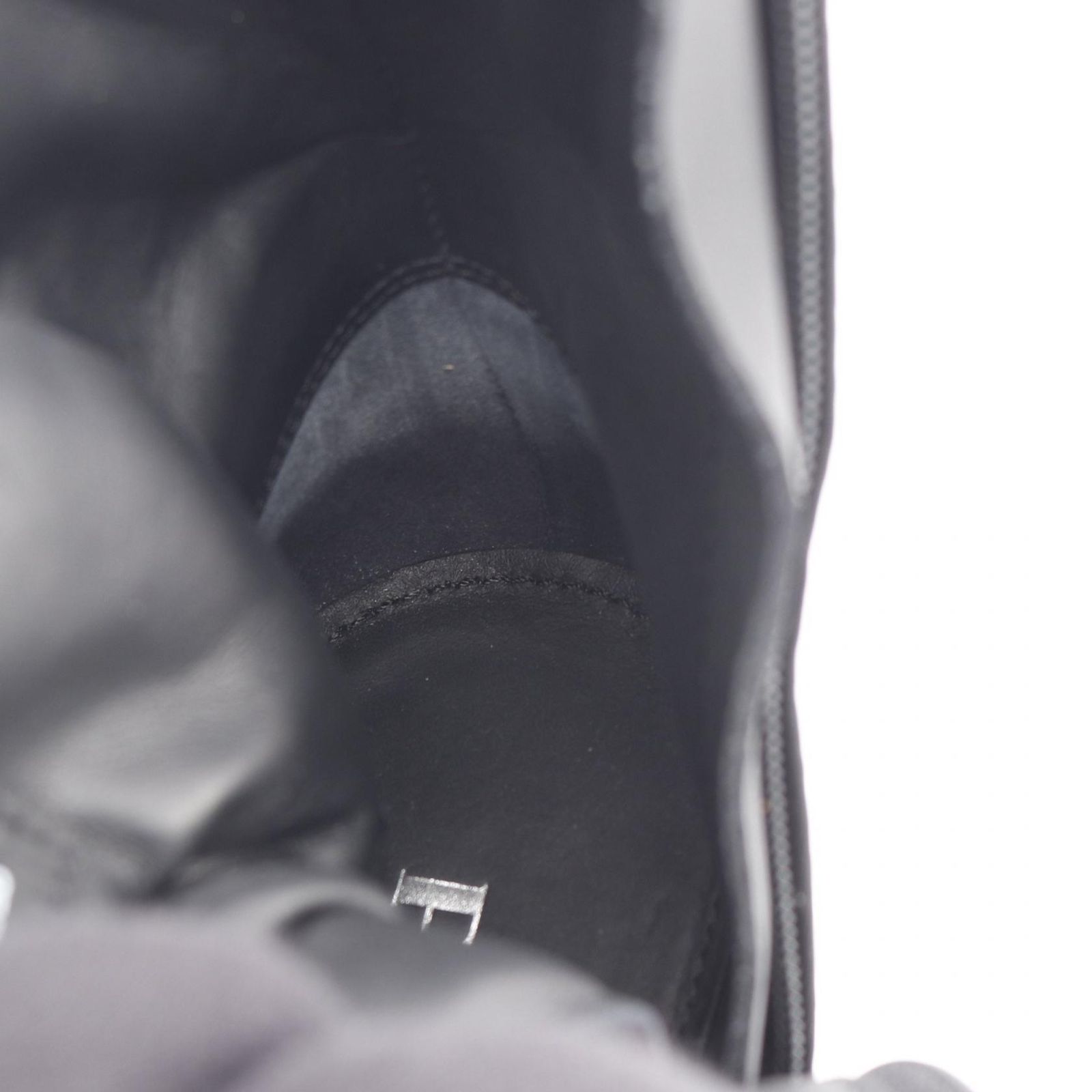 ナイロン レザー