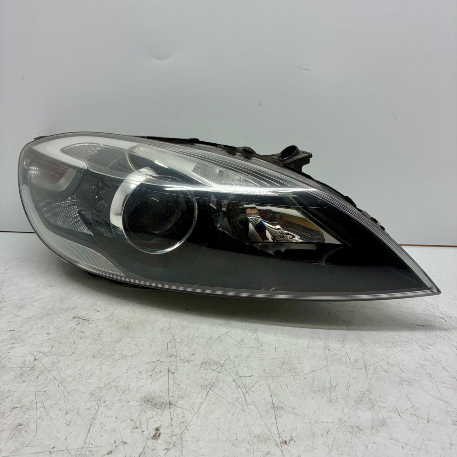 コーティング済 VOLVO ボルボ MD4204T V40 ヘッドライト ランプ レンズ 右側 運転席側 R HID バラスト付き 31283335 P71548