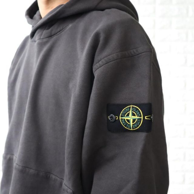 種類7:上（パーカー）XL/下（パンツ）L ストーンアイランド