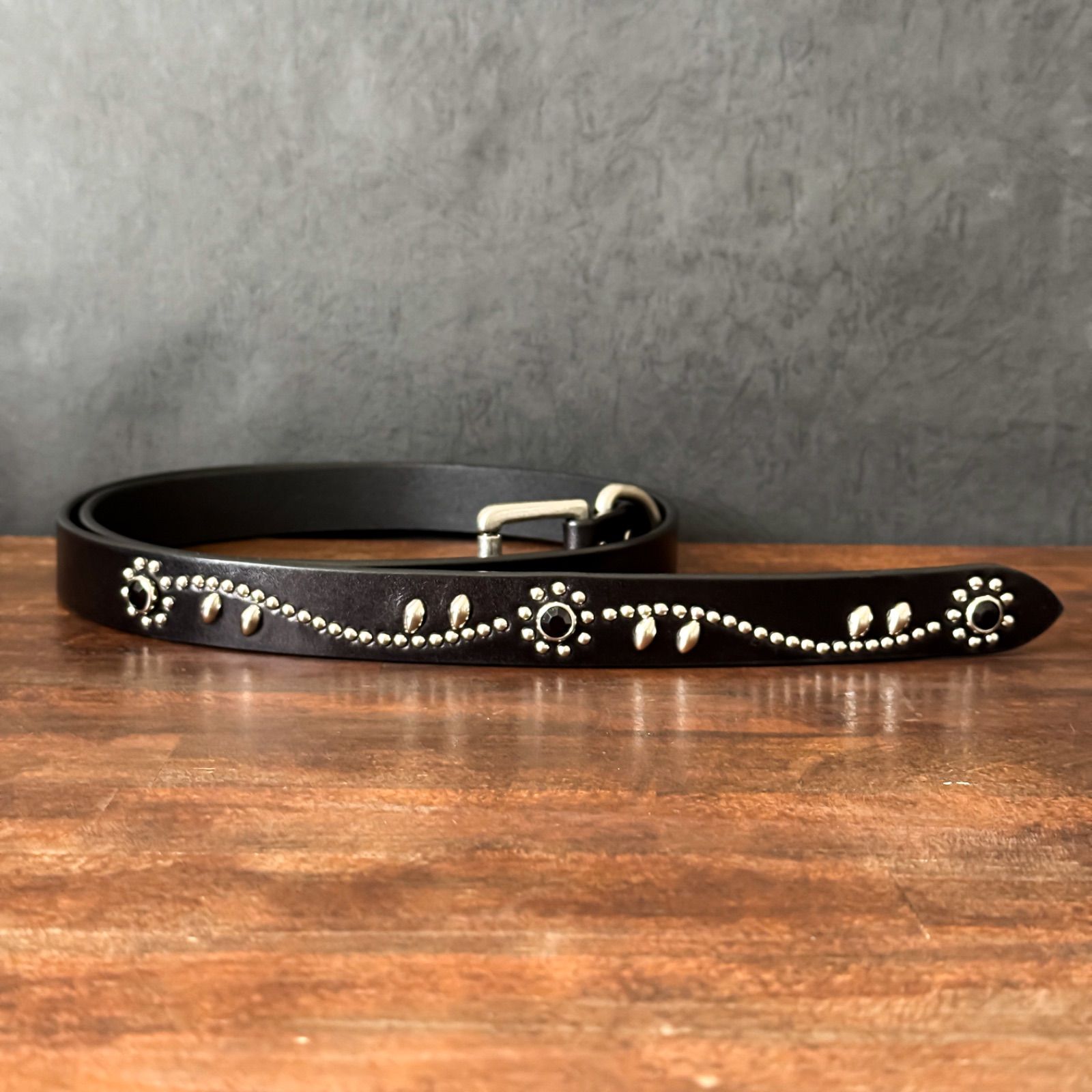 スタッズナローベルトフラワーオンリーBK23mm
