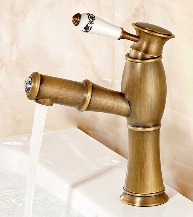 北欧スタイルブロンズアンティーク引き出し式洗面台用蛇口銅製温水