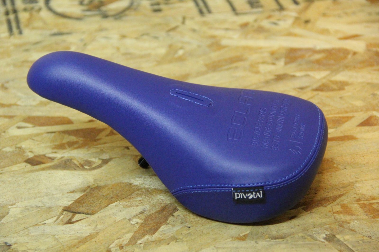 自転車 BMX シート ECLAT BIOS PIVOTAL SEAT MID PADDED BLUE - メルカリ