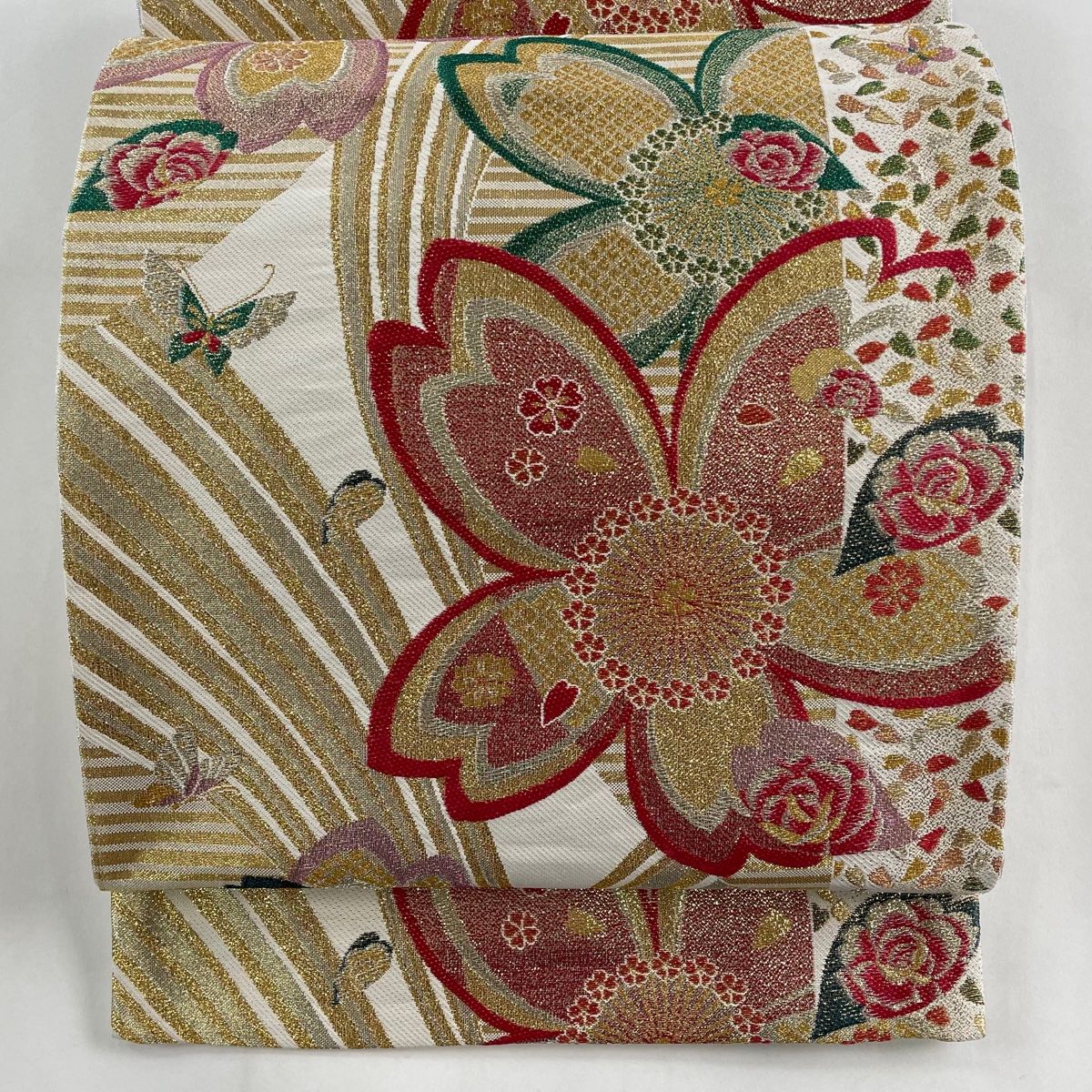袋帯 美品 秀品 振袖向き 桜 蝶 箔 クリーム 六通 正絹 【中古