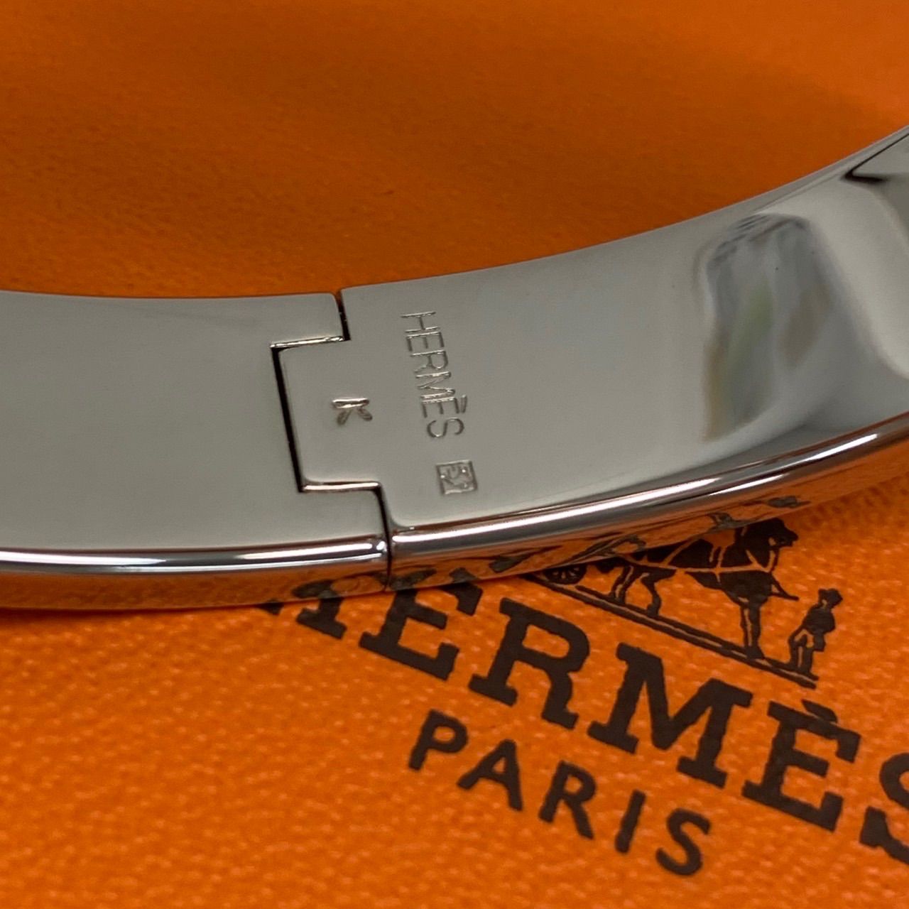 【極美品】HERMES エルメス クリッククラック H バングル シルバー×ブラック レディース