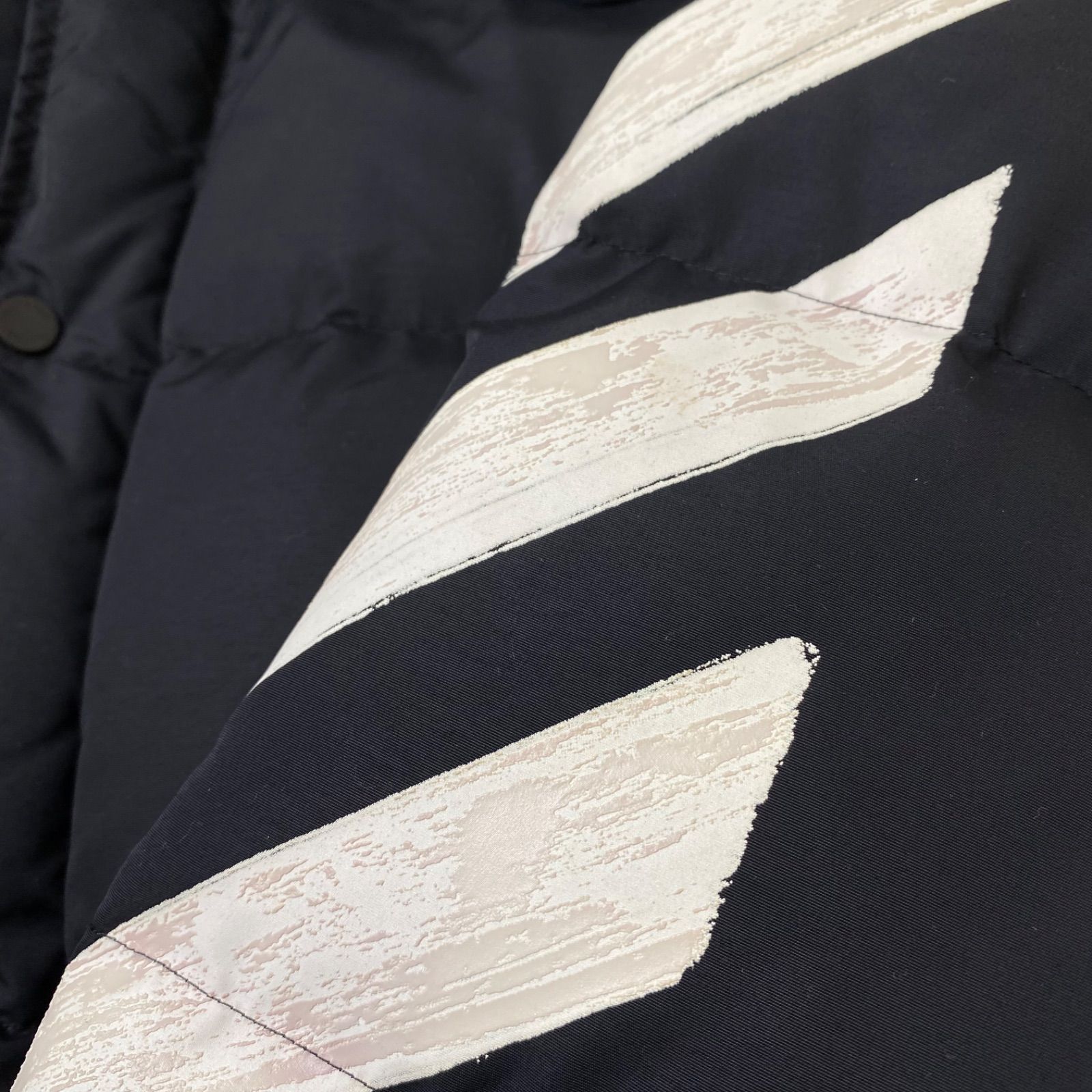 OFF-WHITE オフ ホワイト ダイアゴナルブラッシュダウン