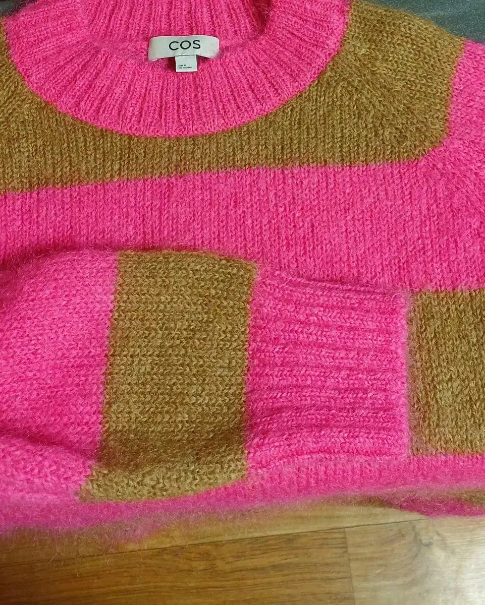 COS ピンク