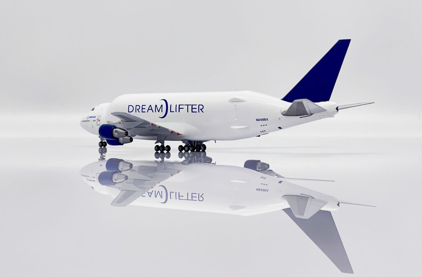 Jcwings ボーイング 747-400LCF ドリームリフター N249BA 1/400 LH4176