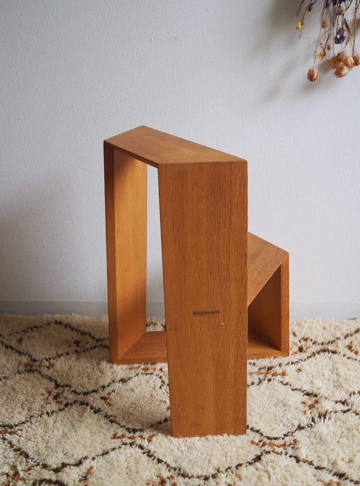 宮崎椅子製作所 廃盤椅子/チェア/飾り台/花台 DANDAN 段々