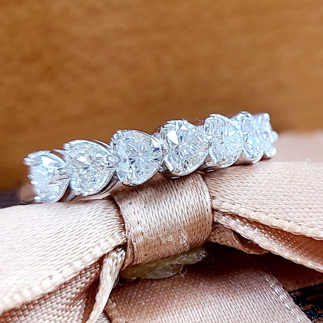 大人気！ハートシェイプ 計1ct ダイヤモンド K18 ハーフエタニティ