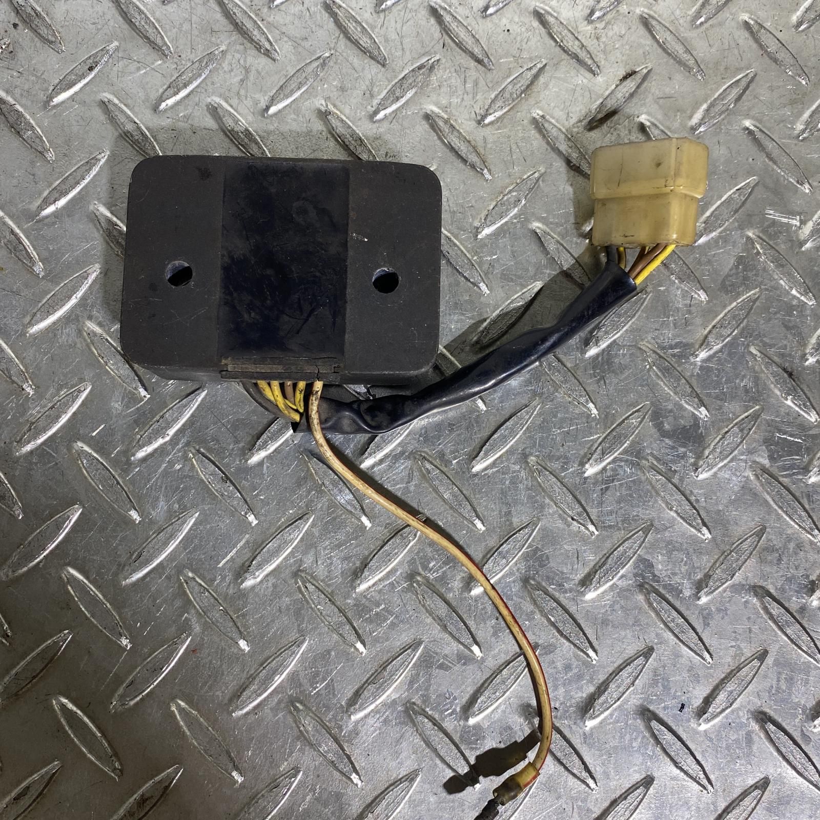 KAWASAKI KZ1000 MK2 レギュレター カワサキ