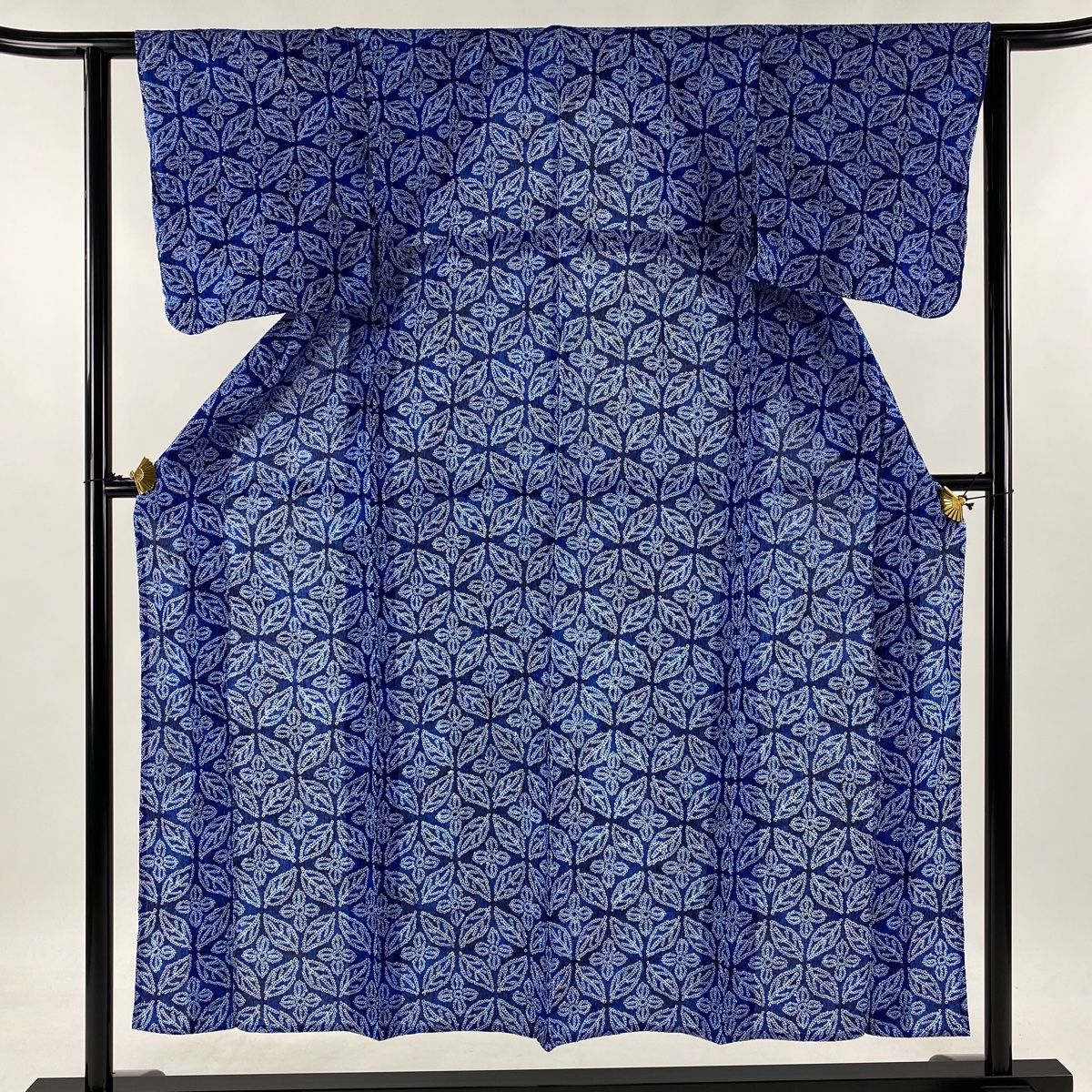 浴衣 身丈153cm 裄丈62.5cm S 絞り浴衣 花 七宝 青 綿 名品