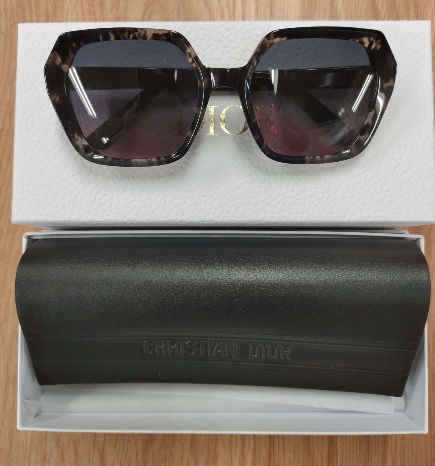 Dior【 新品・未使用】ディオール ☆ DIORMIDNIGHT サングラス べっ甲 