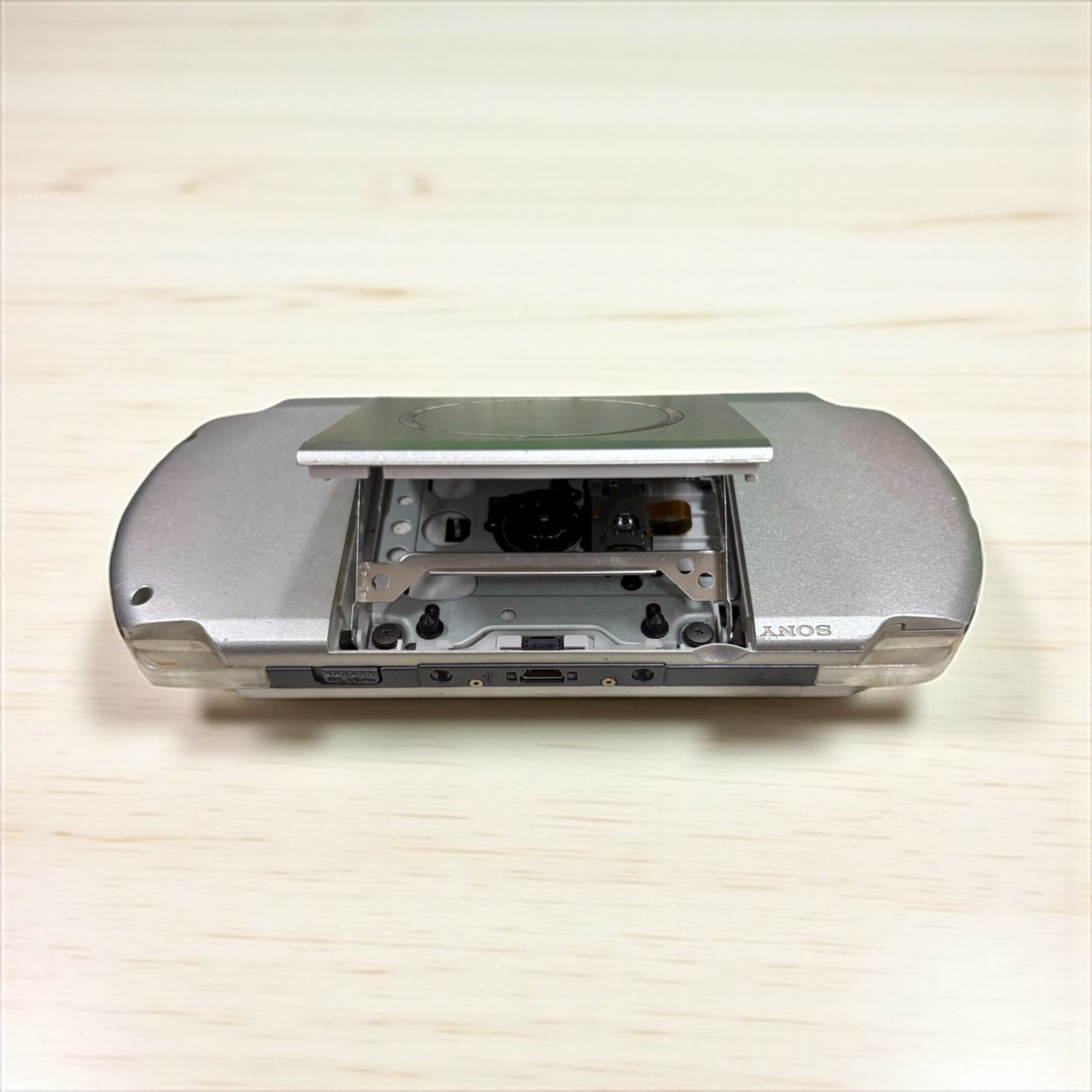 ジャンク PSP-3000本体 シルバー レッド 本体のみ UP786_INFO