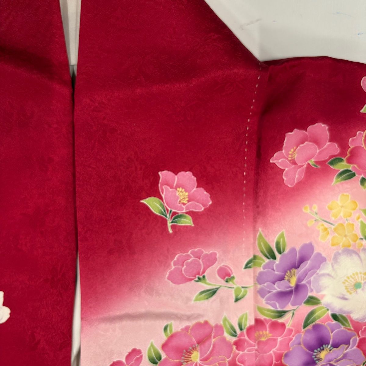 振袖 身丈158cm 裄丈64.5cm M 袷 草花 金彩 染め分け えんじ色 正絹 美品 秀品 中古 振袖 身丈158cm 裄丈64.5cm M 袷 花丸文 蝶 金糸 金彩 山吹色