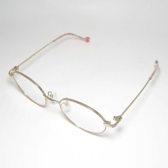 ピンクベージュ