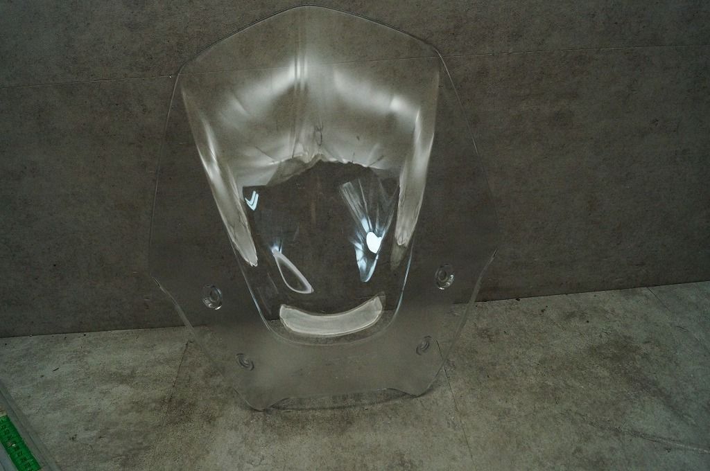 BMW R1200R 純正 スクリーン 7733-8534283 新車外し、スレ少 BMW R1200R 純正 スクリーン 7733-8534283 新車外し、スレ少