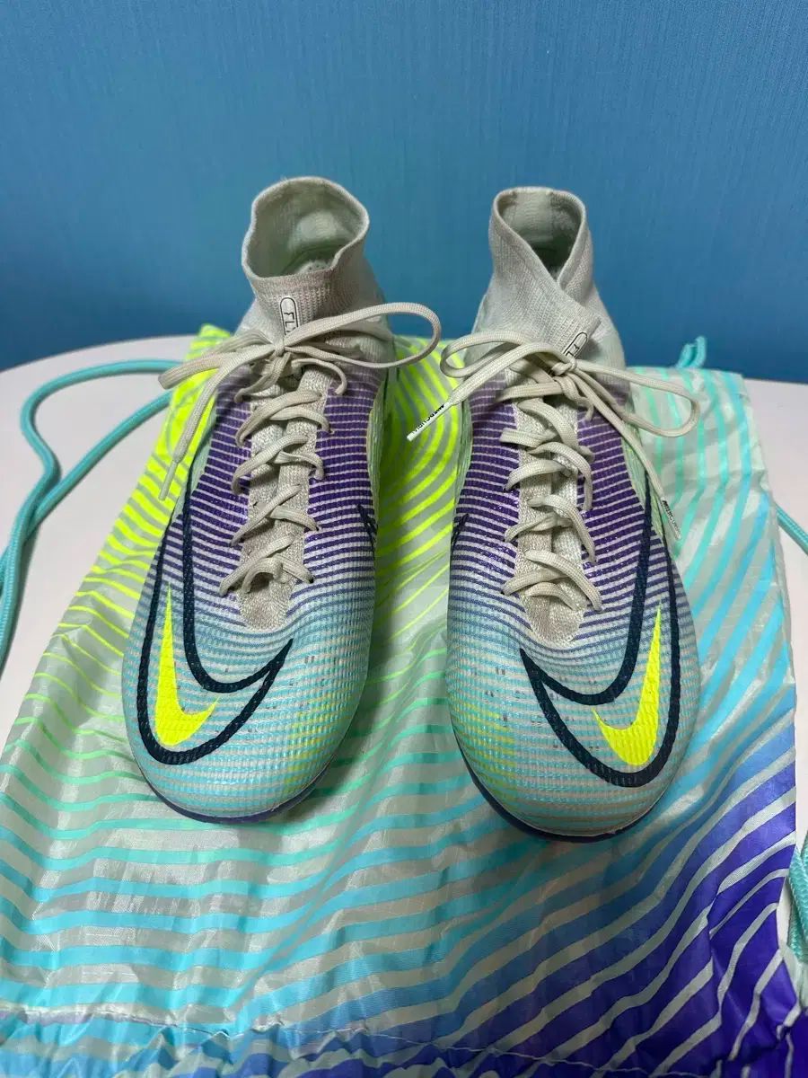 新品　超激レア　ナイキ　マーキュリアルヴェイパー15 エリート FG 25.5 新品 超激レア ナイキ マーキュリアルヴェイパー15 エリート FG 25 5cm