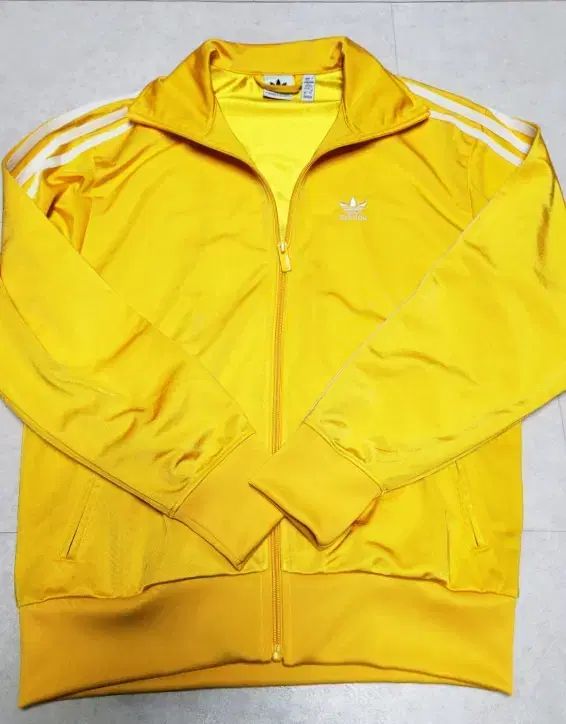 adidas アディダス 黄色 ファイヤーバード トラックジャージ ウーマンズ 新しいモデル ポール 1164