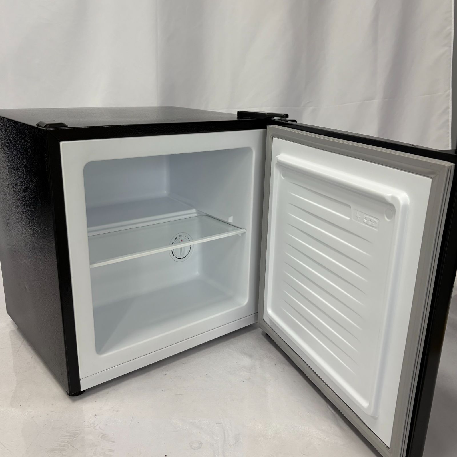 オーヤマ 1ドア冷凍庫 32l 2021年製