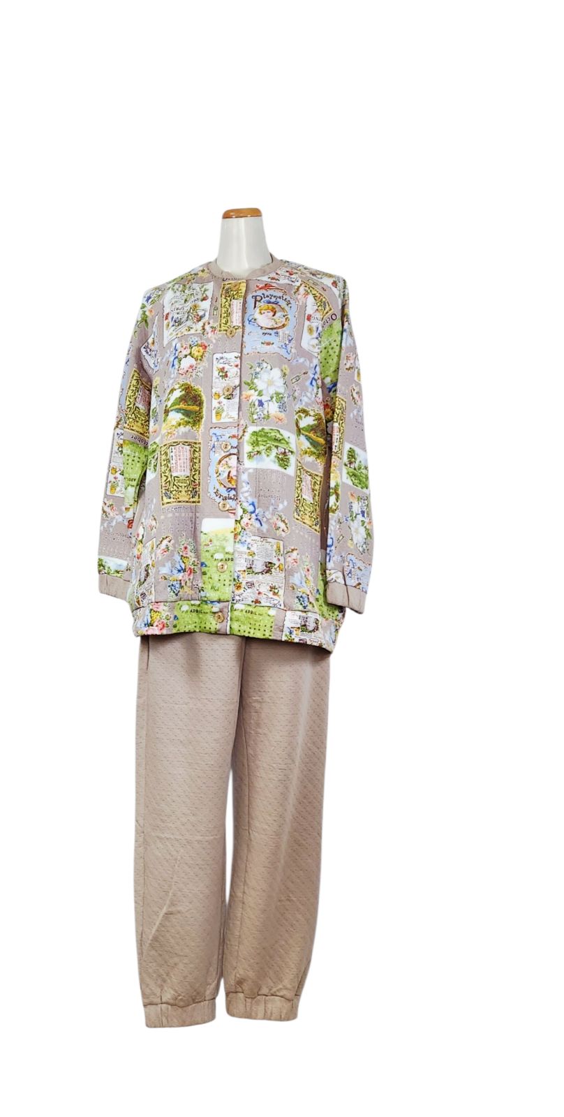 鴨居羊子パジャマ TUNIC 秋 冬物 長袖丸首全開パジャマ キャットキルト カレンダー ベージュ色 46500