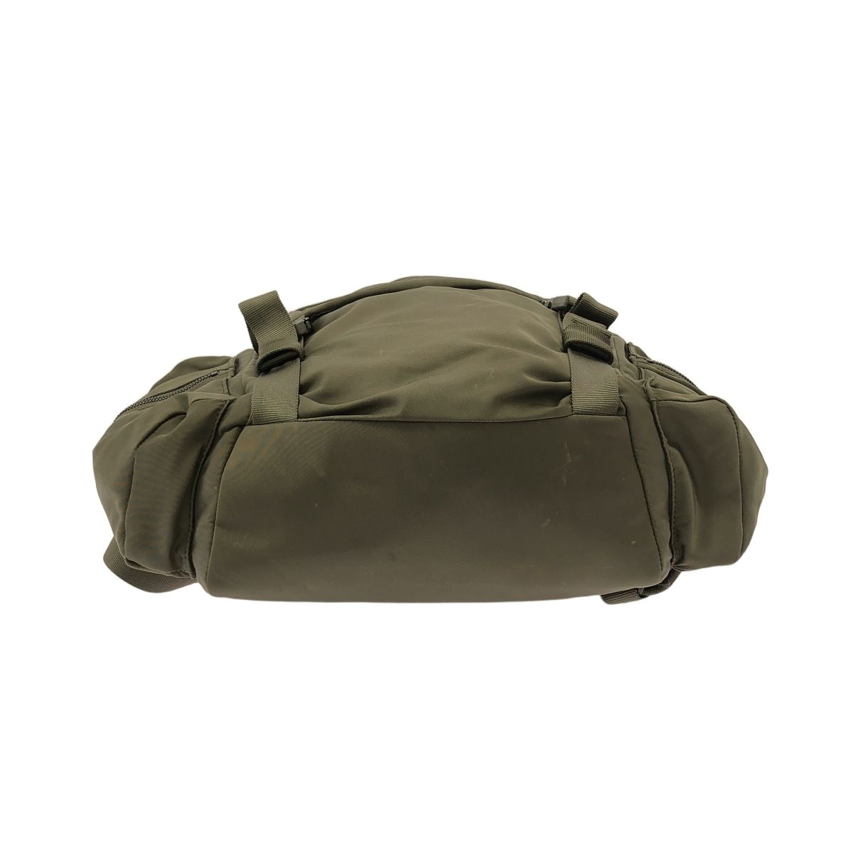 美品　ルルレモン　バックパック　カーキ lululemon ルルレモン Wunderlust backpack ナイロンバックパック