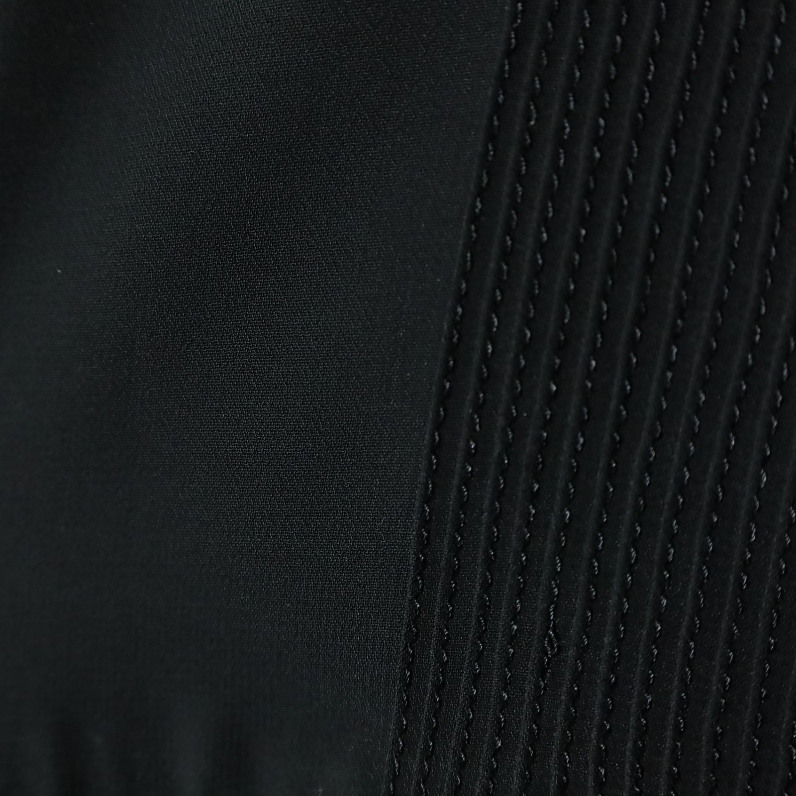 ワンダフルワールド カネコイサオ☆ピンタックフリルワンピース