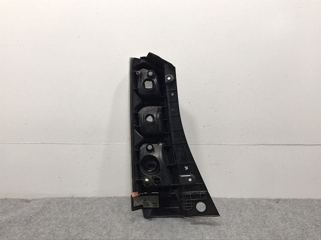 ホンダ N BOX JF1/JF2 純正左右テールランプICHIKOH D105 美品 磨き済み JF1/JF2 N-BOX 純正 LED テールランプ 左右