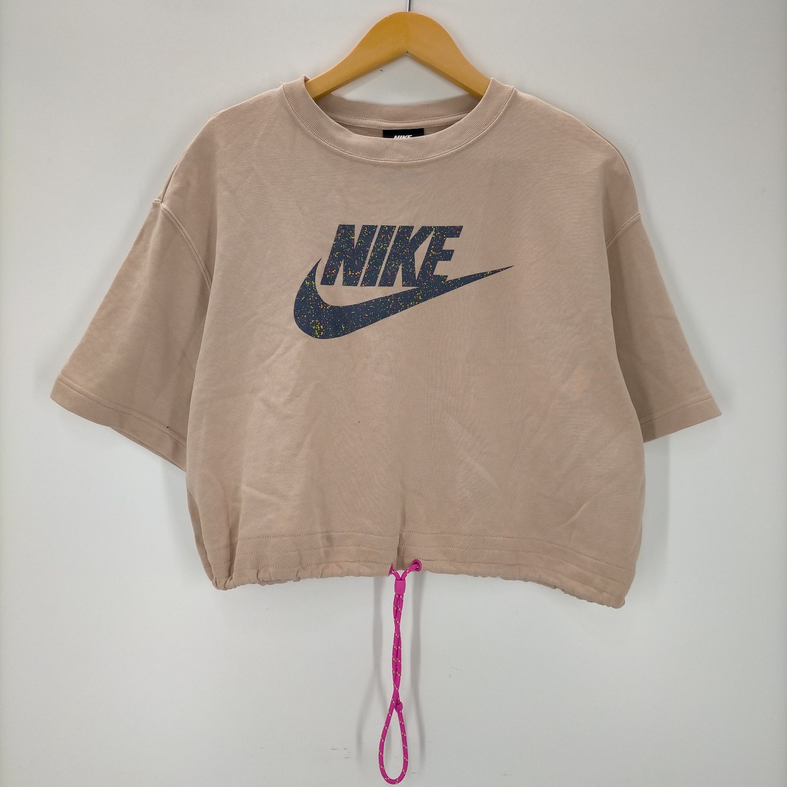 ナイキ NIKE ロゴペンキプリント クルーネックTシャツ ショート丈