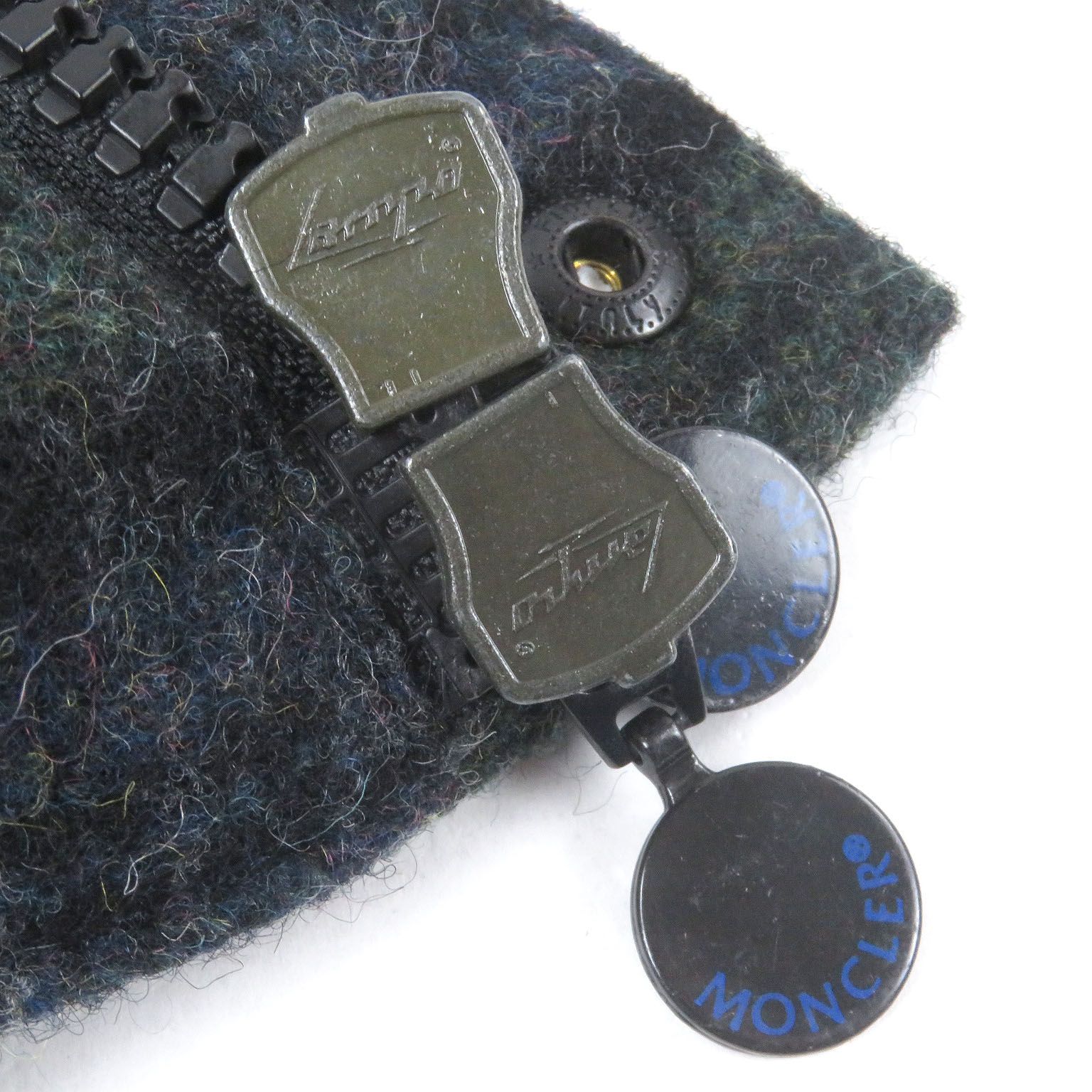 美品□MONCLER モンクレール ウール チェック柄 ロゴワッペン