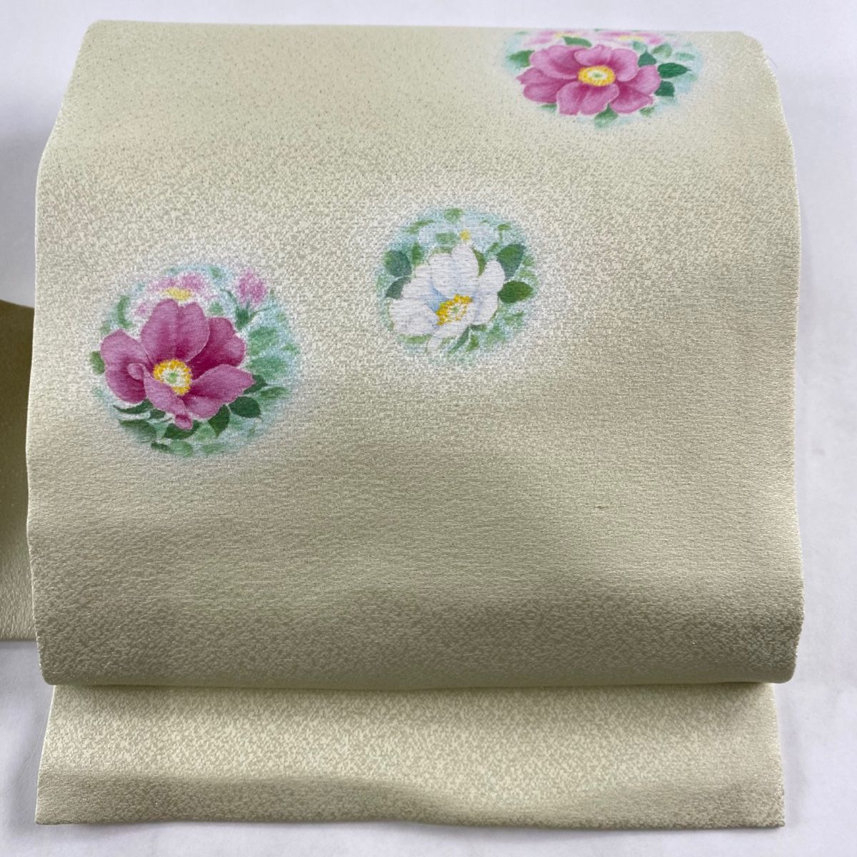 名古屋帯 名品 草花 銀通し 薄黄 正絹