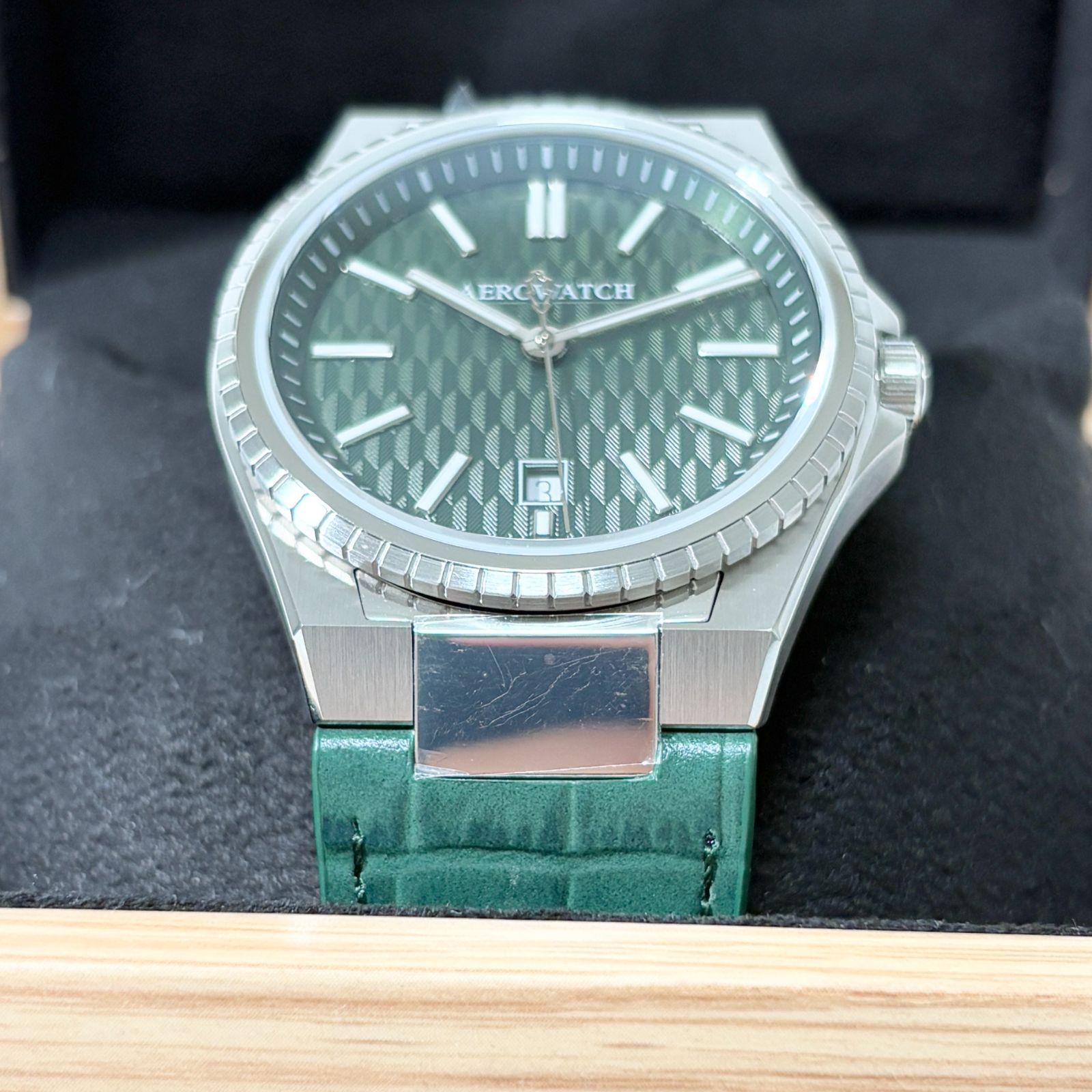 新品】AERO WATCH MILAN スポーツクォーツ メンズ腕時計 グリーン 